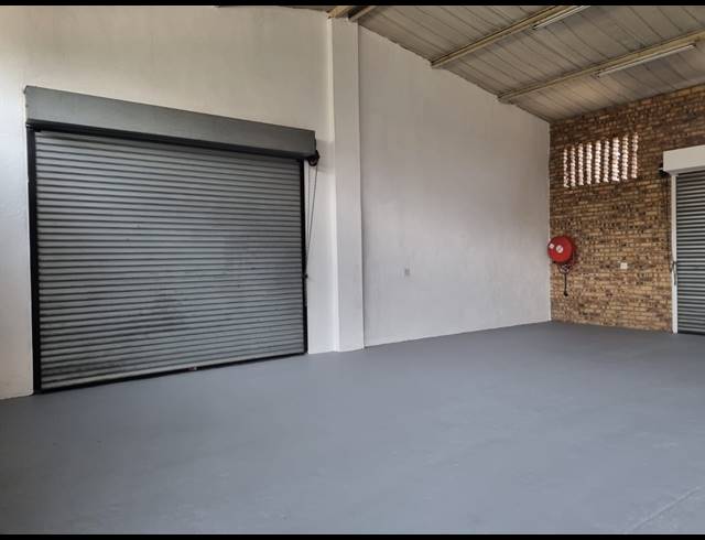 138.40M² WAREHOUSE TO LET IN VINTONIA